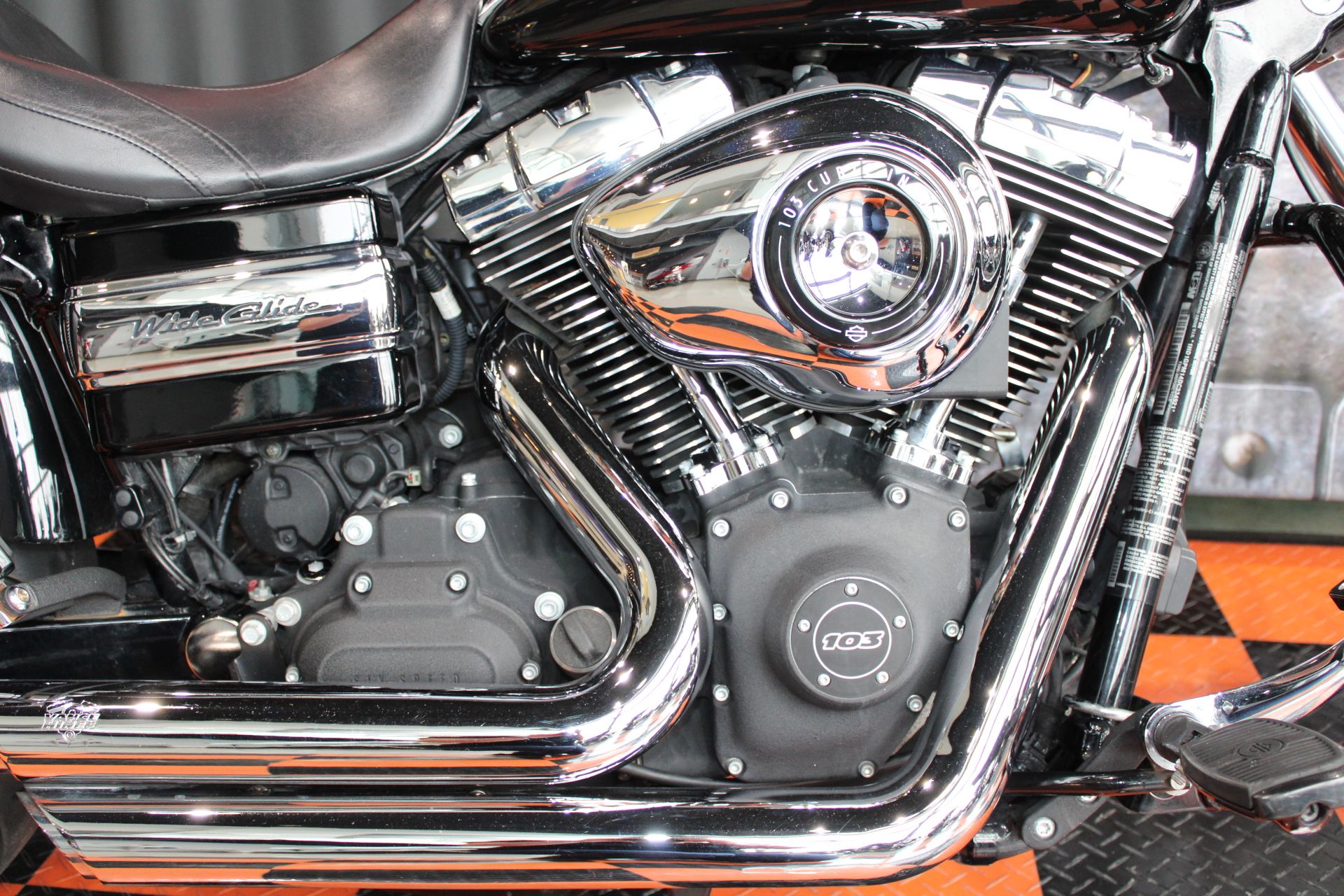 2013 Harley-Davidson Dyna® Wide Glide® in Shorewood, Illinois - Photo 7
