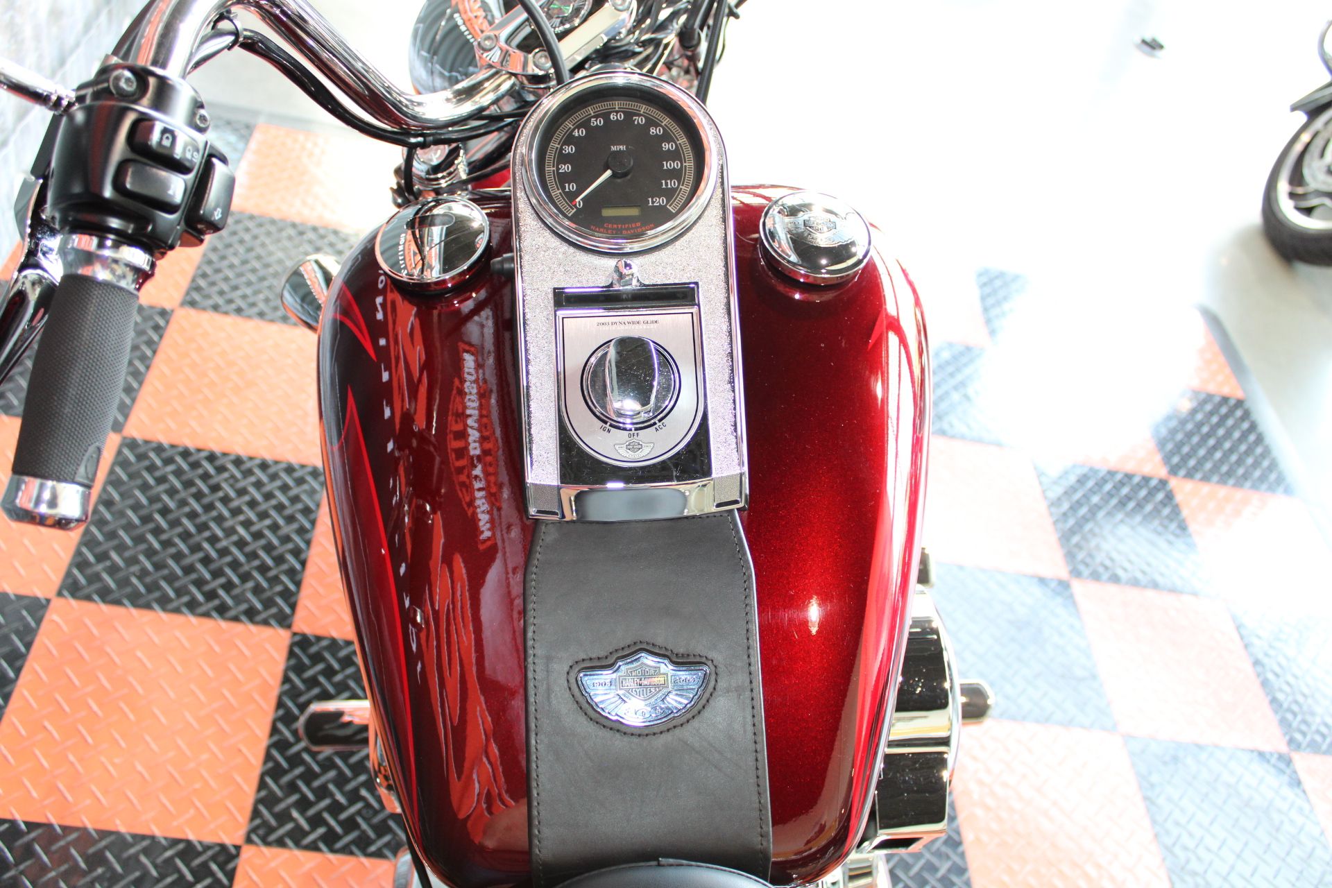 2003 Harley-Davidson FXDWG Dyna Wide Glide® in Shorewood, Illinois - Photo 11