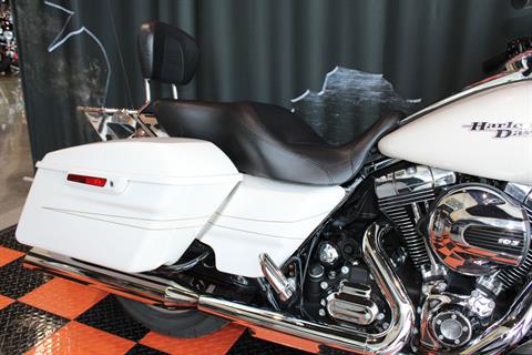 2015 Harley-Davidson Street Glide® Special in Shorewood, Illinois - Photo 7