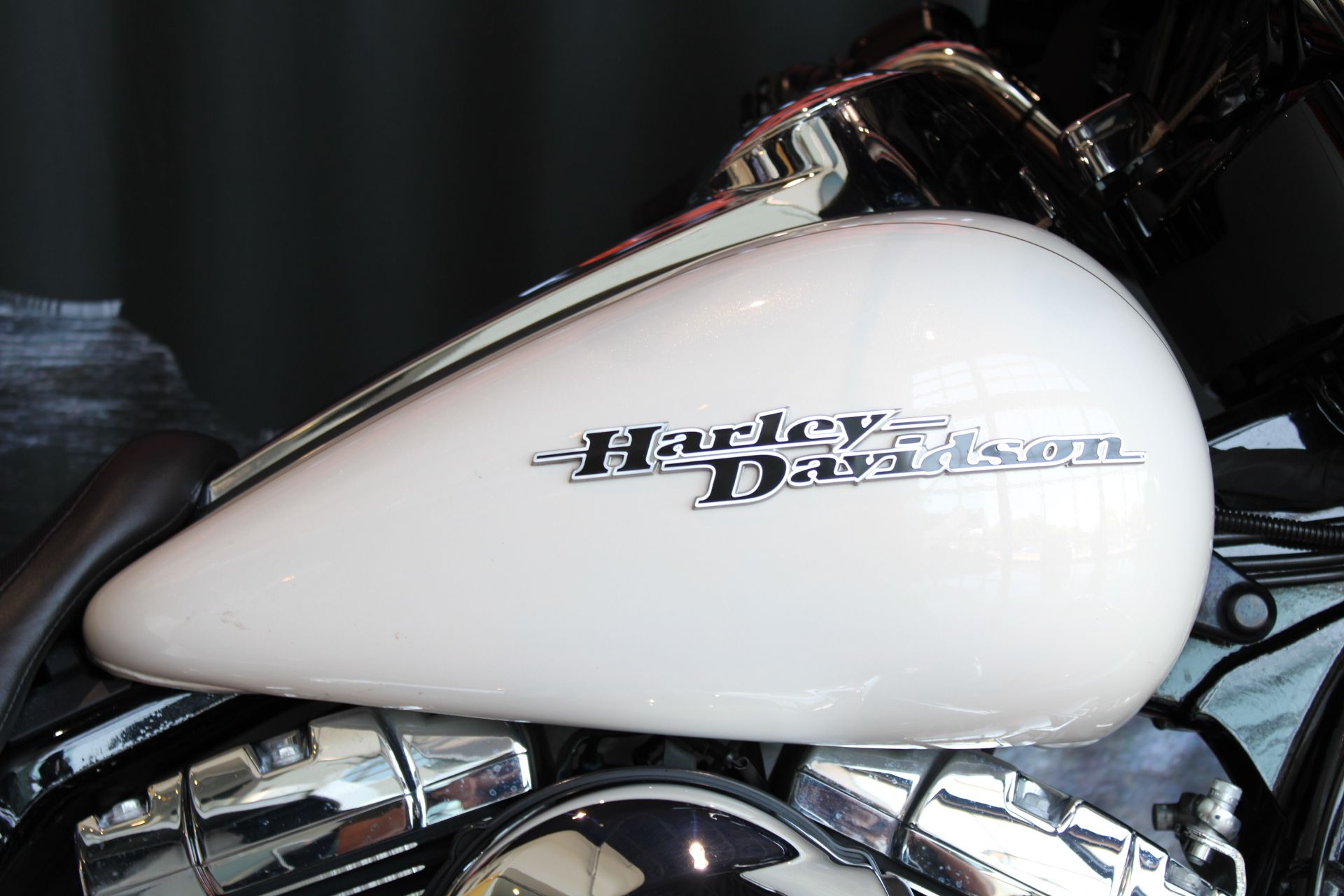 2015 Harley-Davidson Street Glide® Special in Shorewood, Illinois - Photo 5