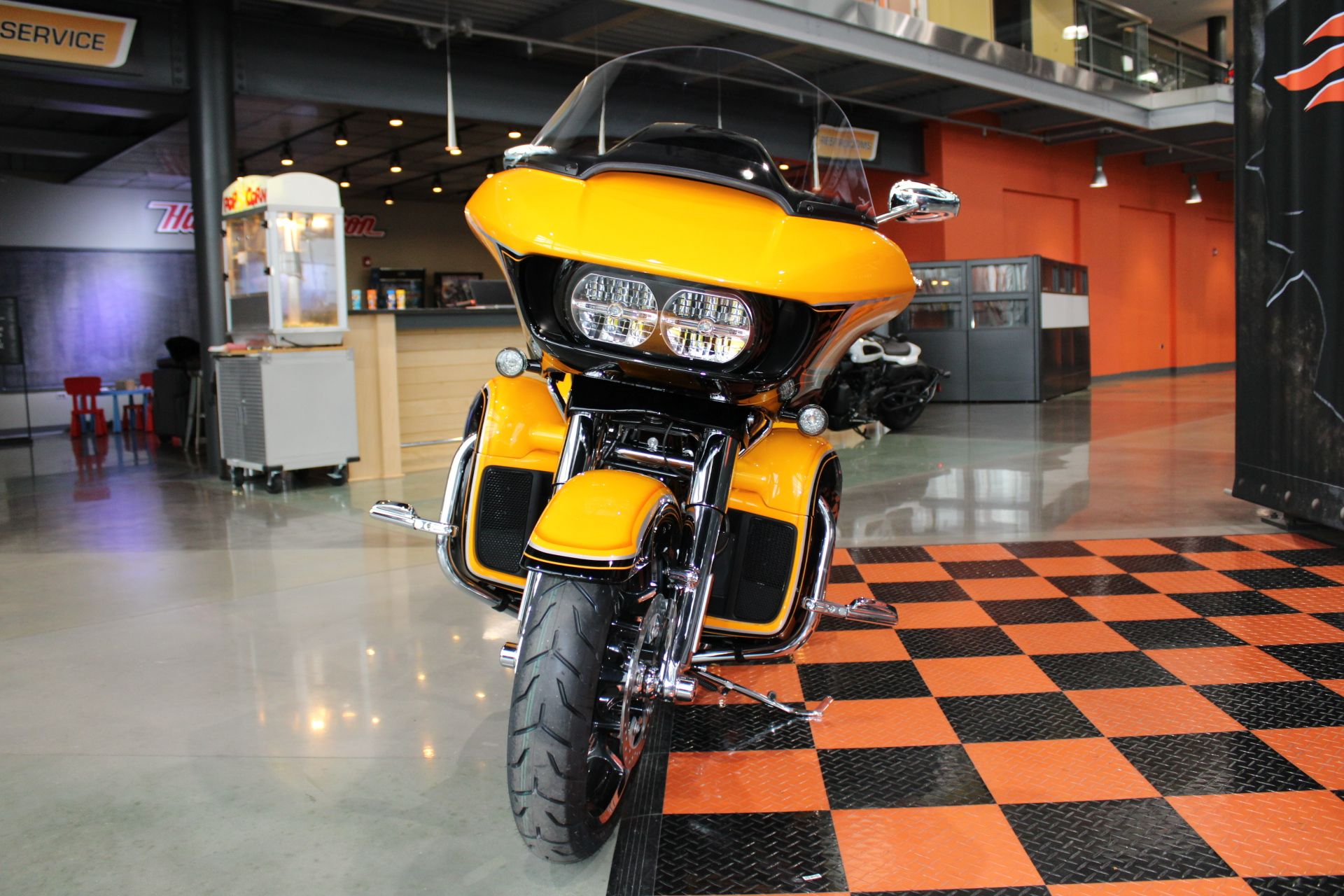 2022 Harley-Davidson CVO™ Road Glide® Limited in Shorewood, Illinois - Photo 27