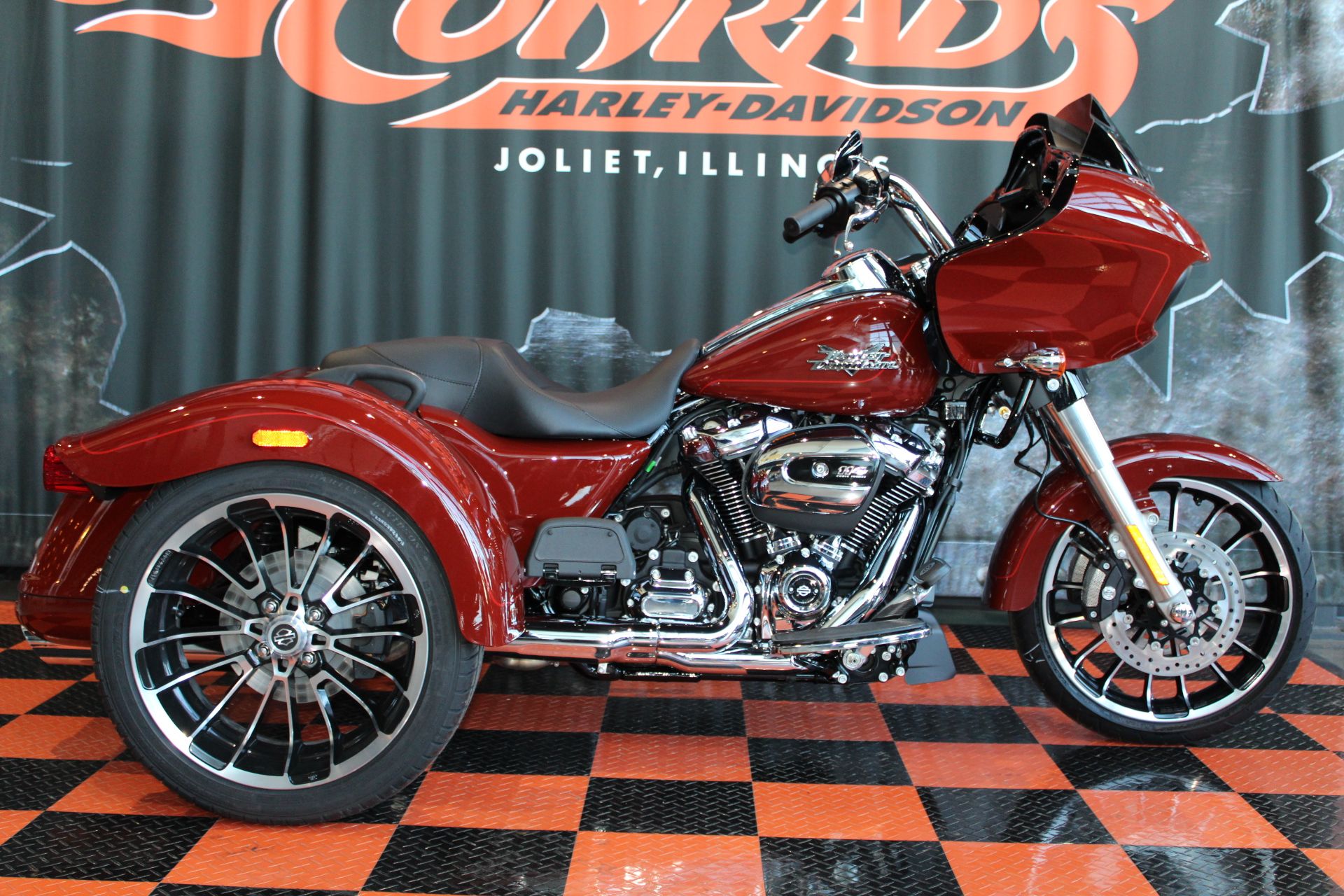 2024 Harley-Davidson Road Glide® 3 in Shorewood, Illinois - Photo 2