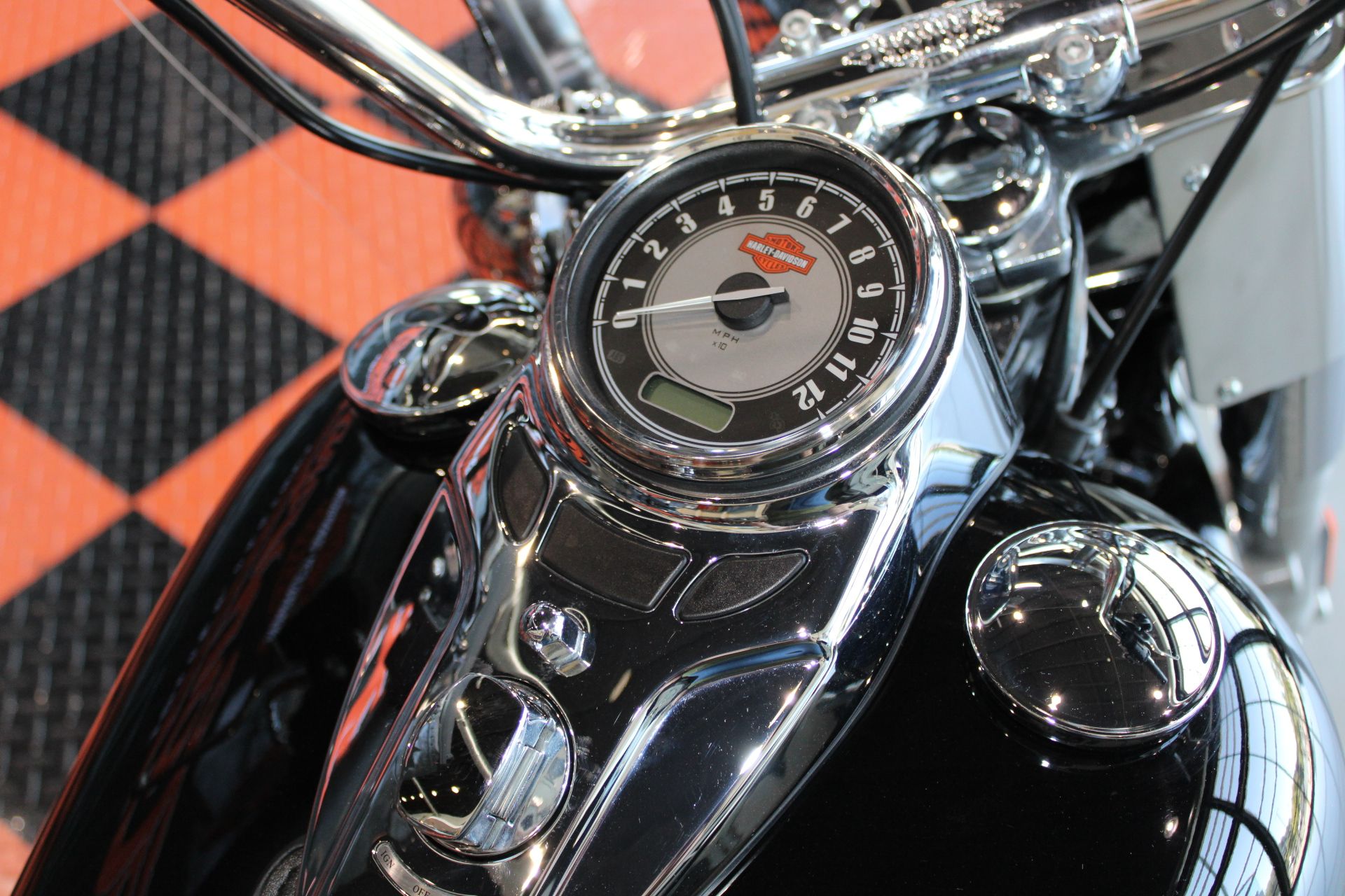 2016 Harley-Davidson Heritage Softail® Classic in Shorewood, Illinois - Photo 10