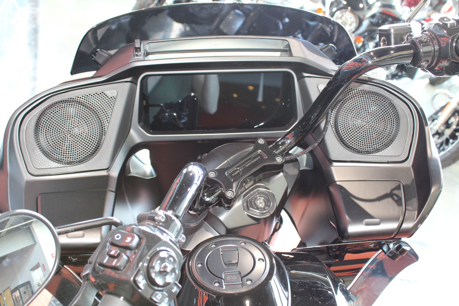 2024 Harley-Davidson Road Glide® in Shorewood, Illinois - Photo 11