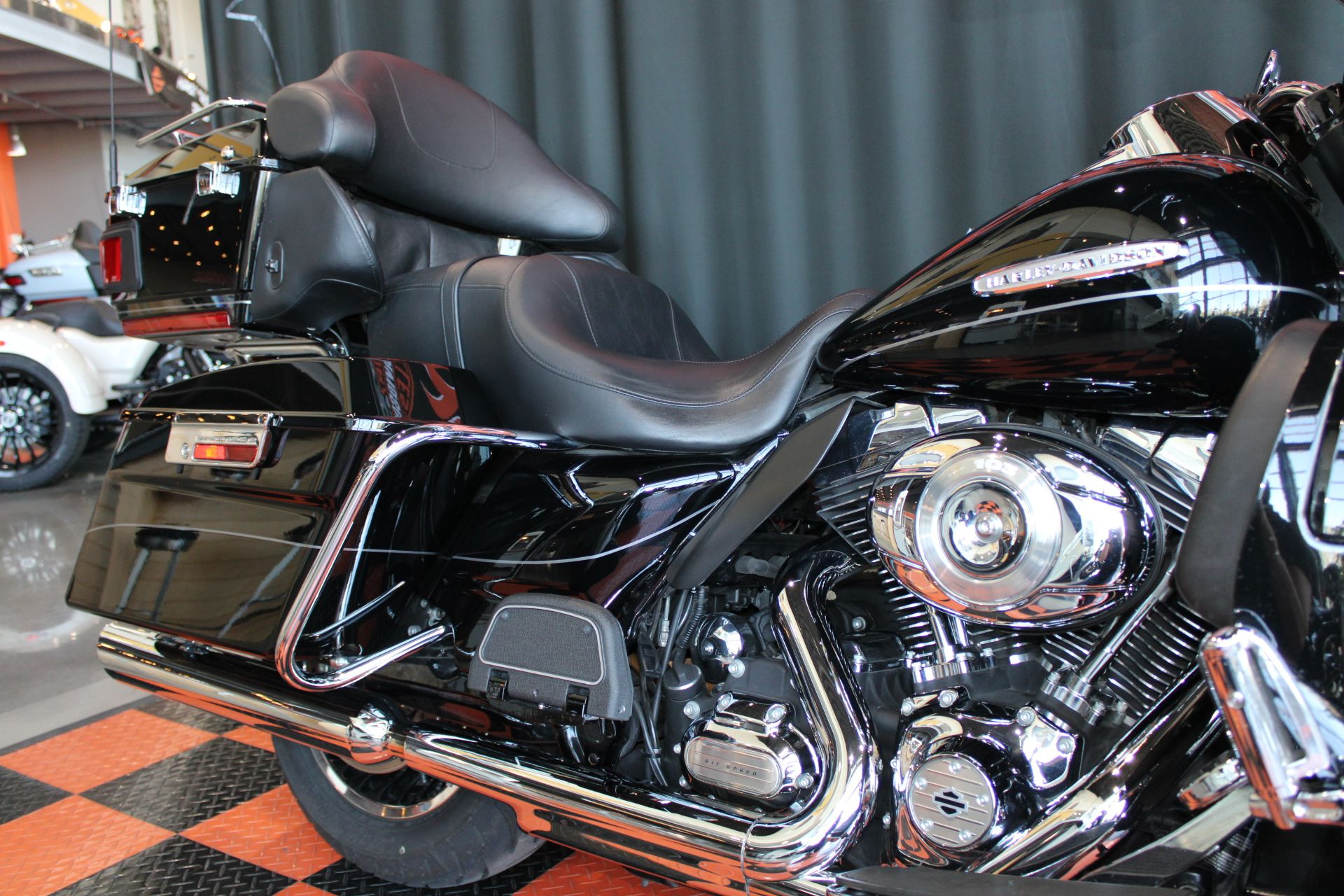 2013 Harley-Davidson Electra Glide® Ultra Limited in Shorewood, Illinois - Photo 8