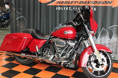 2021 Harley-Davidson Street Glide® Special in Shorewood, Illinois - Photo 3