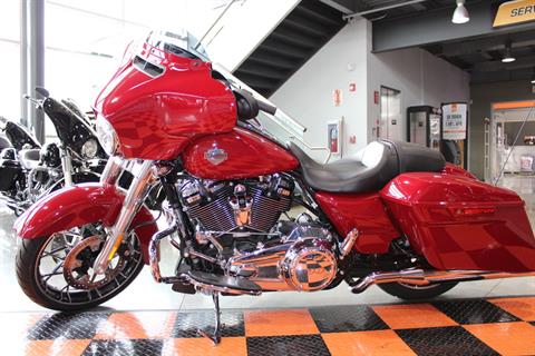 2021 Harley-Davidson Street Glide® Special in Shorewood, Illinois - Photo 19
