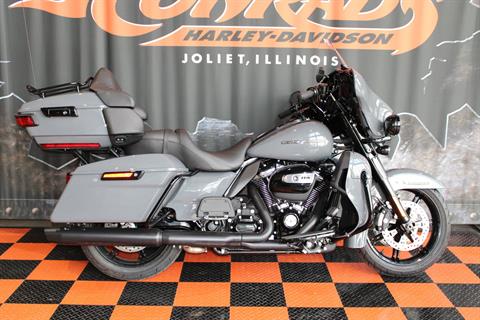 2022 Harley-Davidson Ultra Limited in Shorewood, Illinois - Photo 2