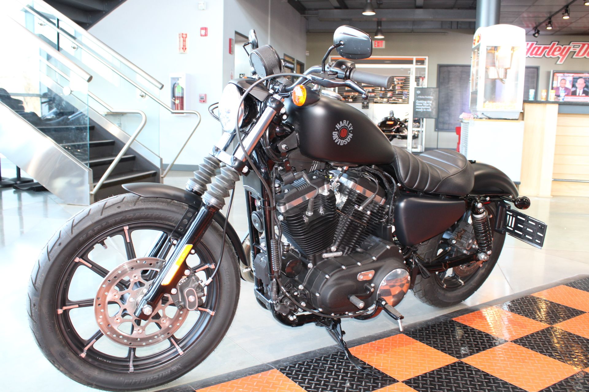 2021 Harley-Davidson Iron 883™ in Shorewood, Illinois - Photo 19