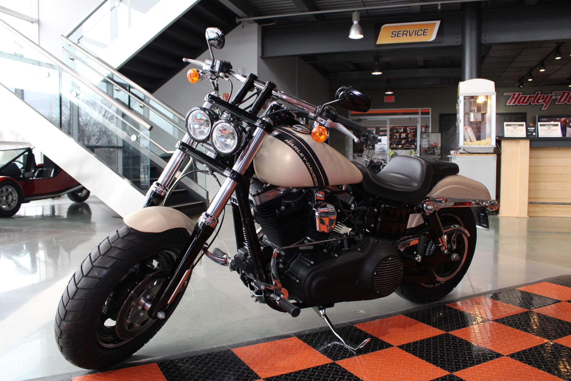 2014 Harley-Davidson Dyna® Fat Bob® in Shorewood, Illinois - Photo 16