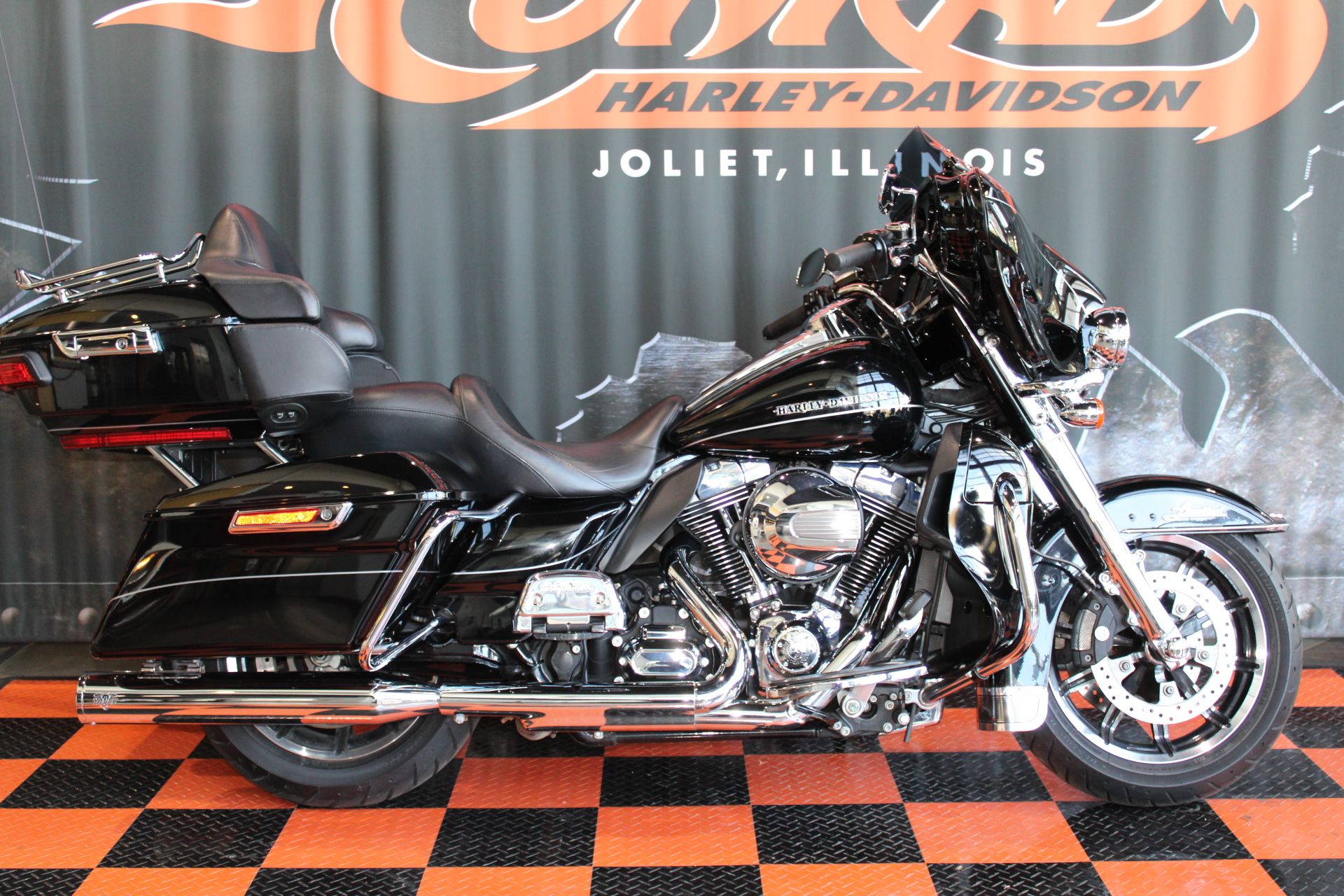 2016 Harley-Davidson Ultra Limited in Shorewood, Illinois - Photo 2