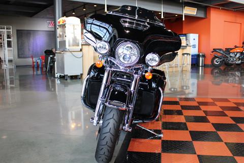 2016 Harley-Davidson Ultra Limited in Shorewood, Illinois - Photo 26