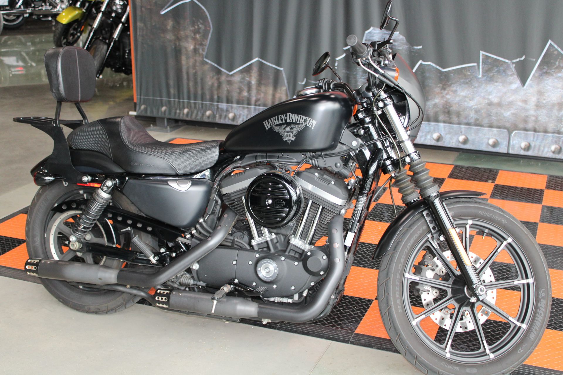 2018 Harley-Davidson Iron 883™ in Shorewood, Illinois - Photo 2