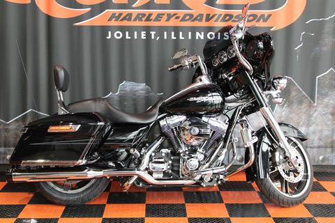 2014 Harley-Davidson Street Glide® Special in Shorewood, Illinois - Photo 2