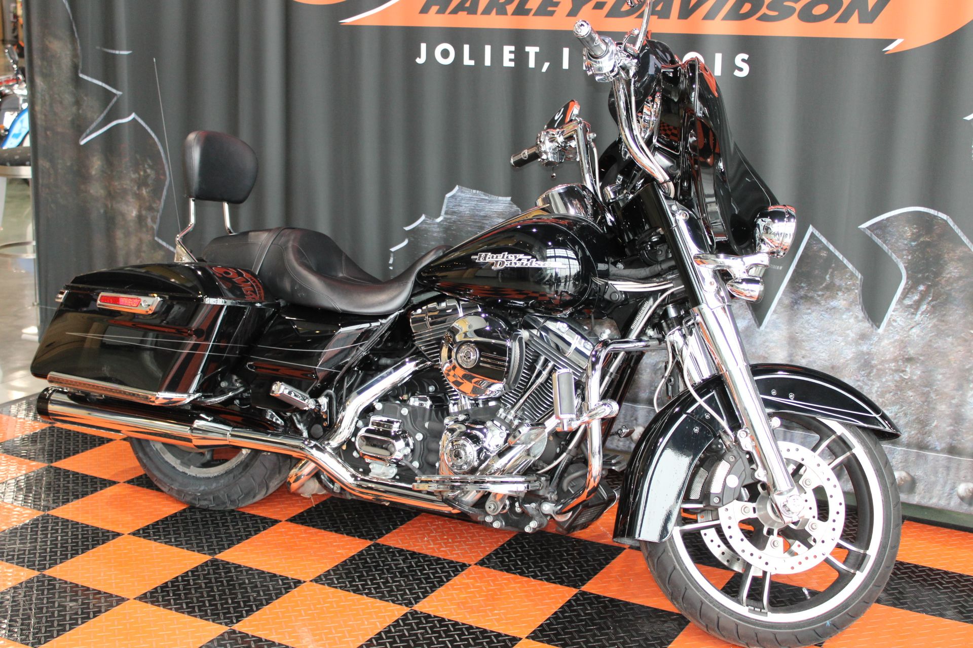 2014 Harley-Davidson Street Glide® Special in Shorewood, Illinois - Photo 3