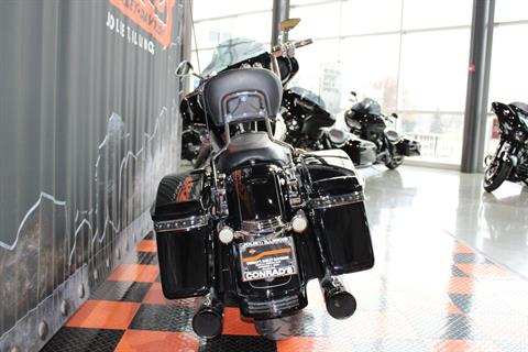 2014 Harley-Davidson Street Glide® Special in Shorewood, Illinois - Photo 20