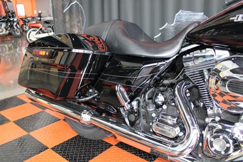 2014 Harley-Davidson Street Glide® Special in Shorewood, Illinois - Photo 7