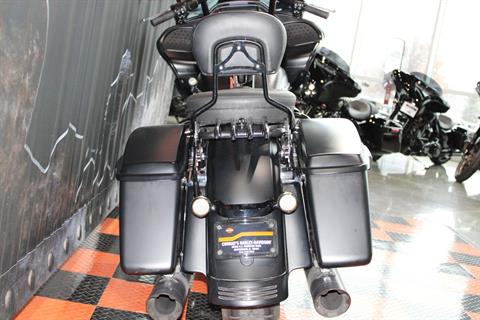 2015 Harley-Davidson Road Glide® in Shorewood, Illinois - Photo 18