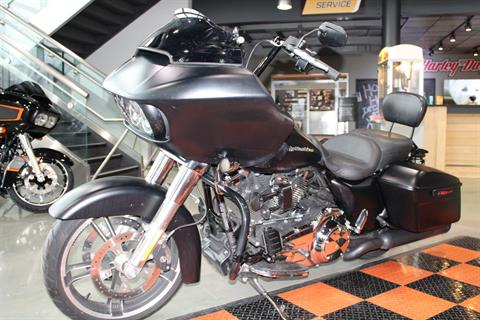 2015 Harley-Davidson Road Glide® in Shorewood, Illinois - Photo 22