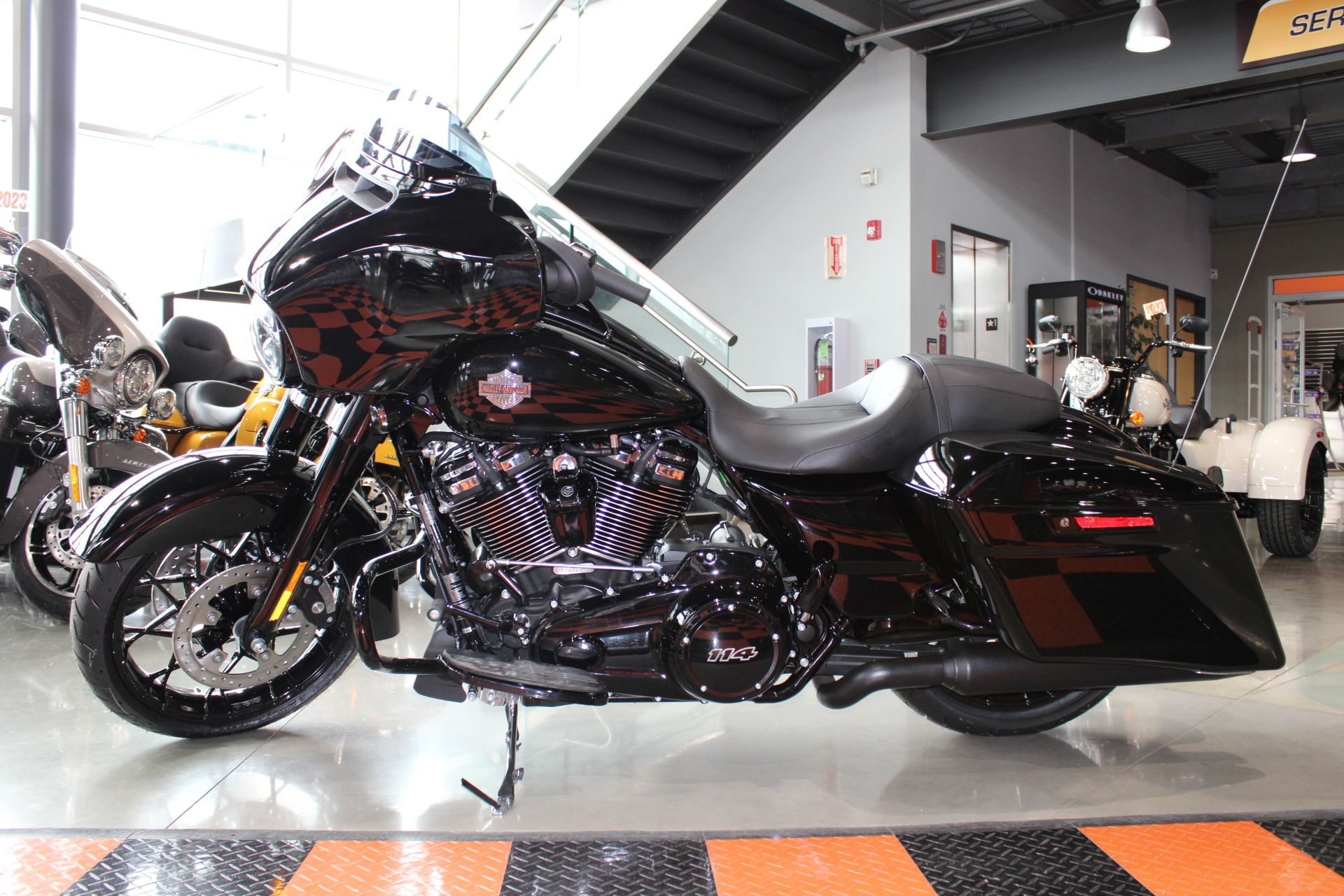 2023 Harley-Davidson Street Glide® Special in Shorewood, Illinois - Photo 18