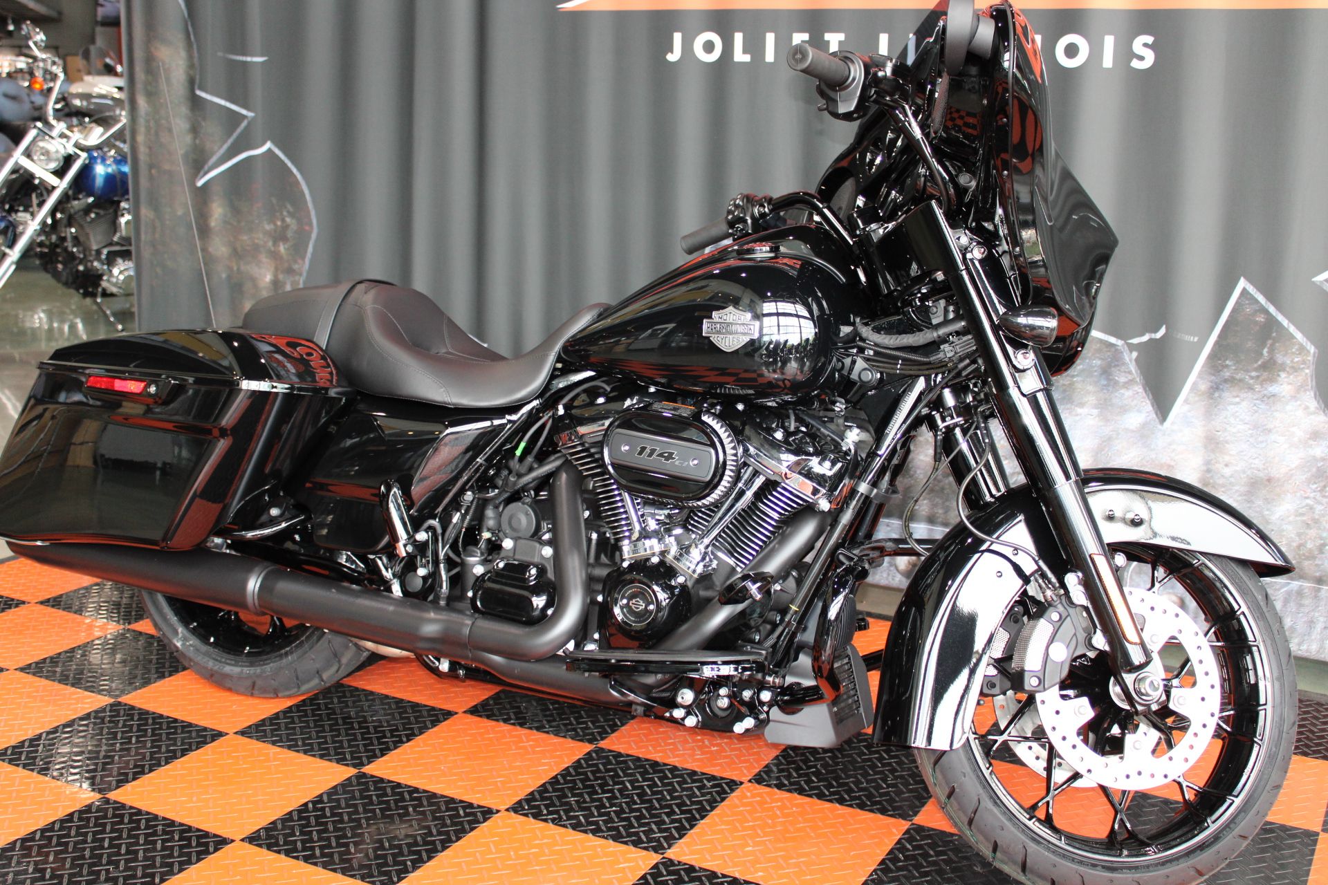 2023 Harley-Davidson Street Glide® Special in Shorewood, Illinois - Photo 3