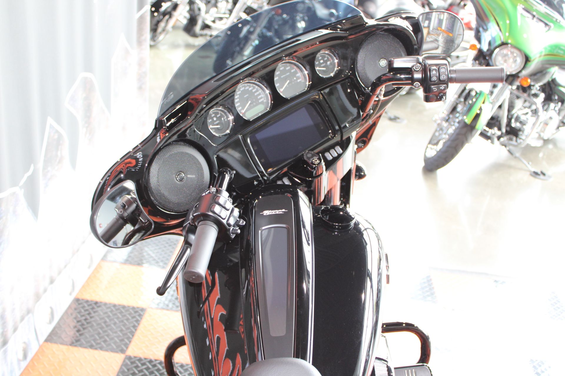 2023 Harley-Davidson Street Glide® Special in Shorewood, Illinois - Photo 12