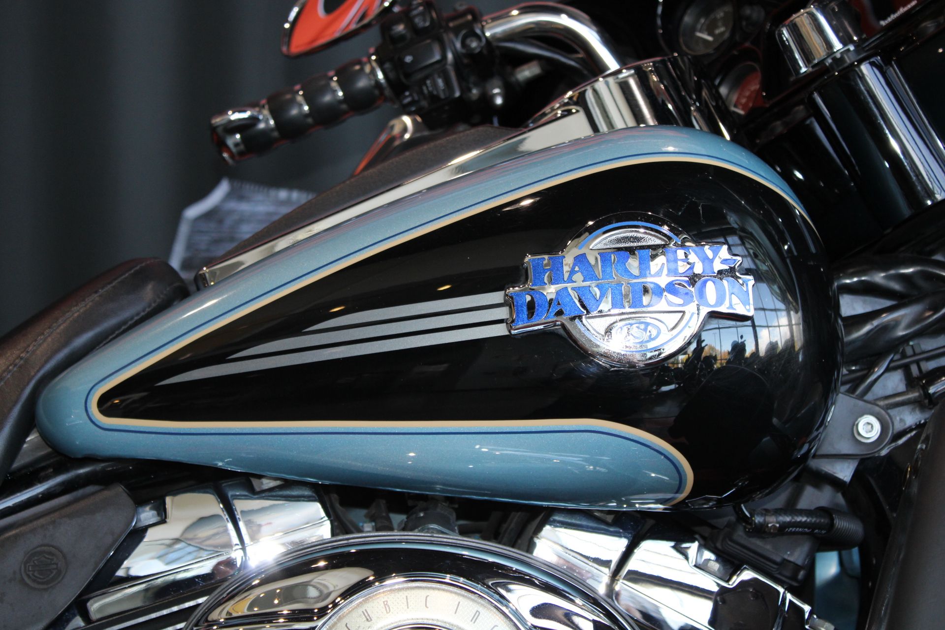 2007 Harley-Davidson FLHTCU Ultra Classic® Electra Glide® Patriot Special Edition in Shorewood, Illinois - Photo 6