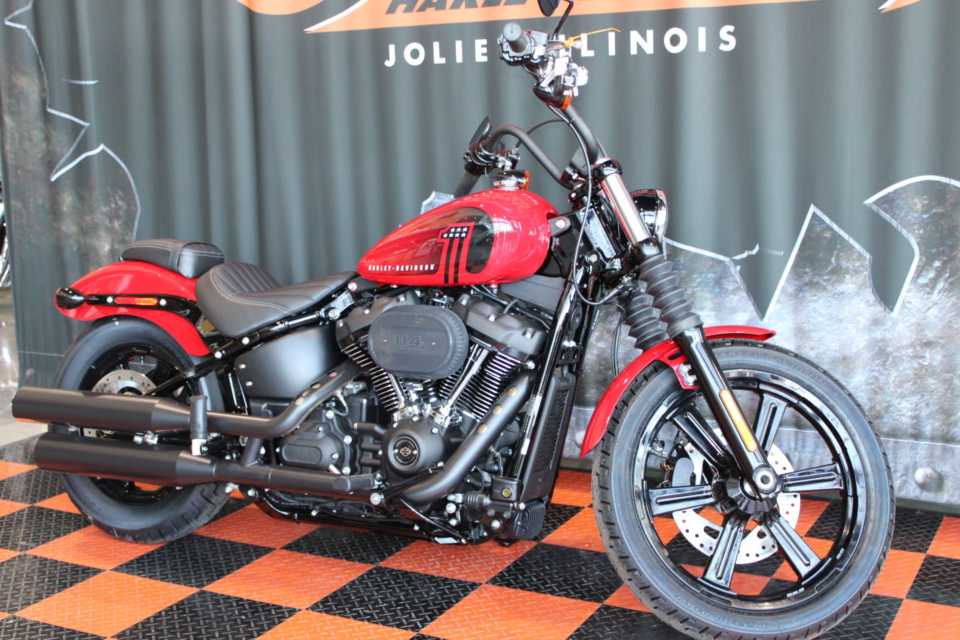 2023 Harley-Davidson Street Bob® 114 in Shorewood, Illinois - Photo 3