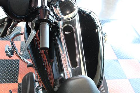 2016 Harley-Davidson Street Glide® in Shorewood, Illinois - Photo 10