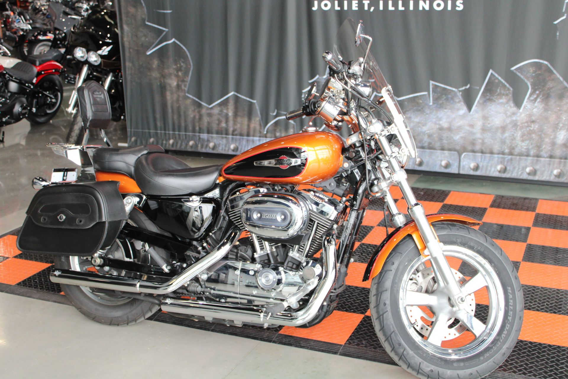 2016 Harley-Davidson 1200 Custom in Shorewood, Illinois - Photo 2