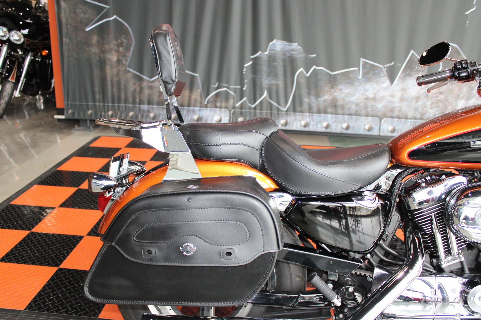 2016 Harley-Davidson 1200 Custom in Shorewood, Illinois - Photo 11
