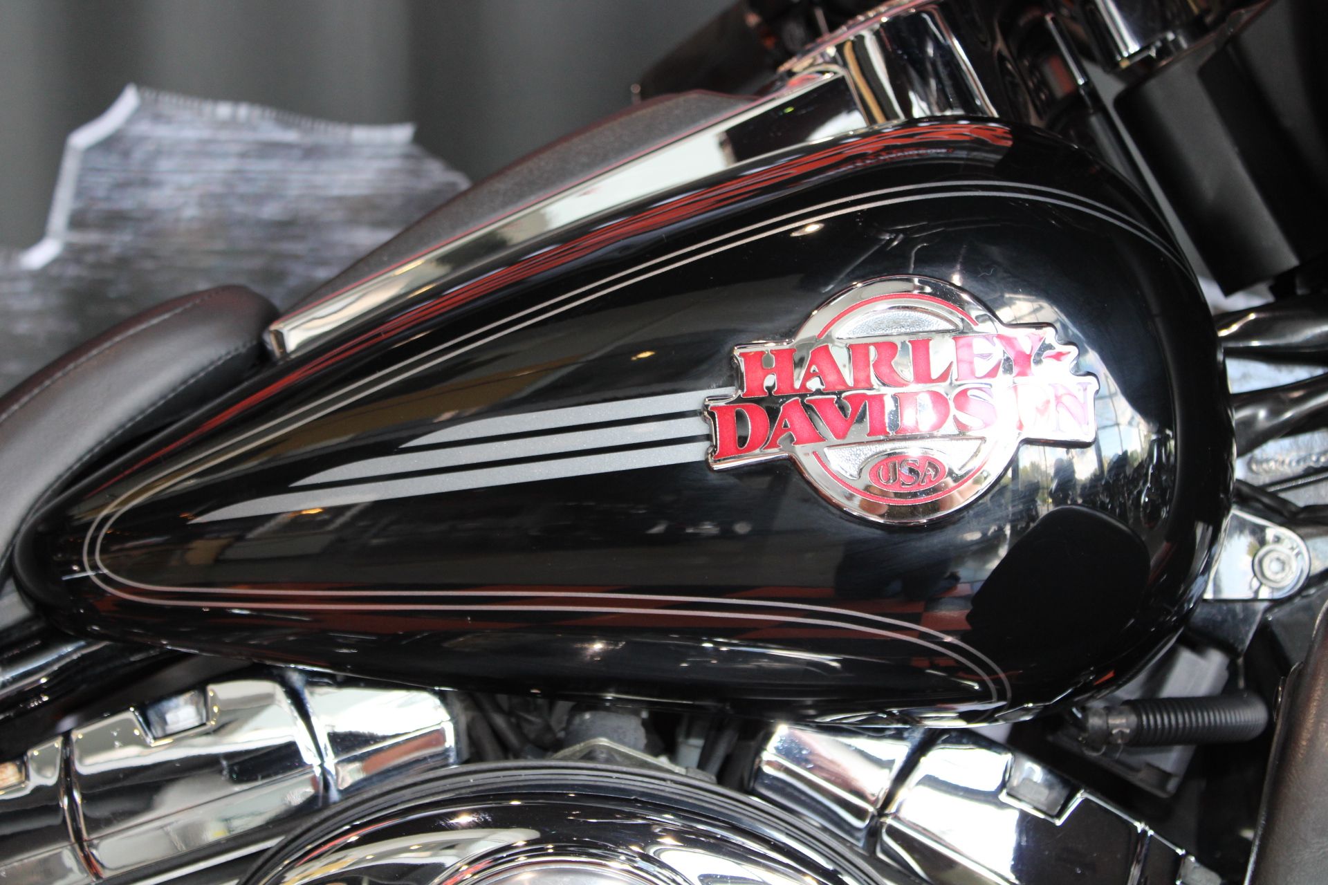 2006 Harley-Davidson Electra Glide® Classic in Shorewood, Illinois - Photo 6