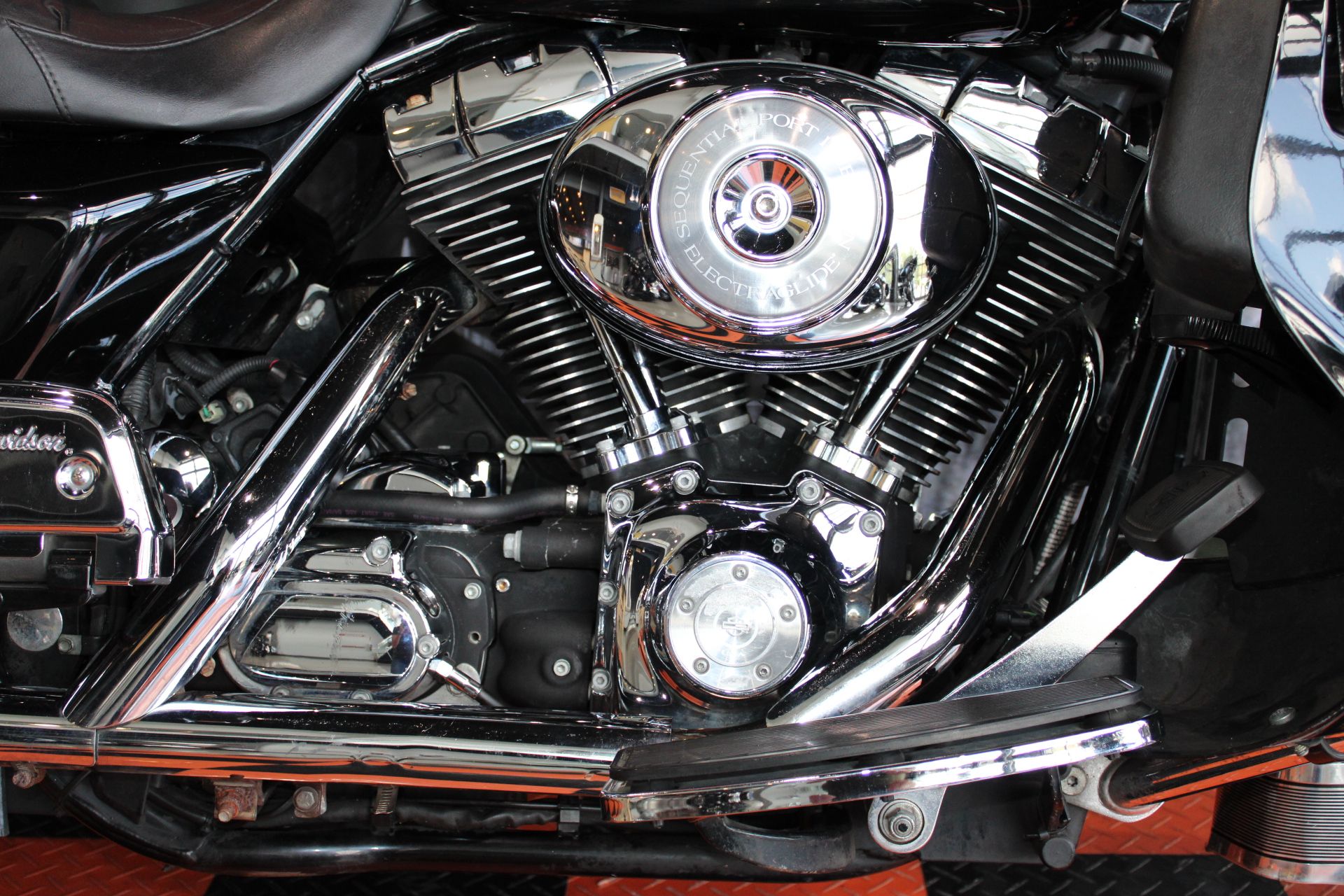 2006 Harley-Davidson Electra Glide® Classic in Shorewood, Illinois - Photo 7