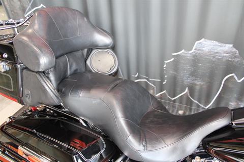 2006 Harley-Davidson Electra Glide® Classic in Shorewood, Illinois - Photo 9