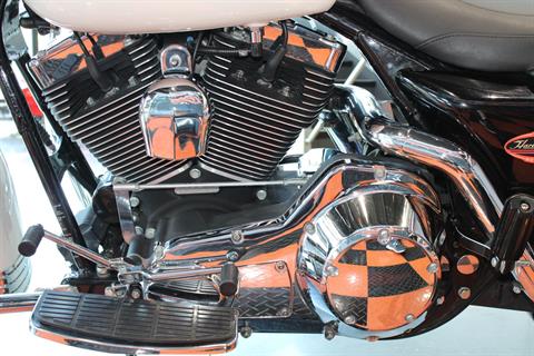 2004 Harley-Davidson FLHTPI Electra Glide® in Shorewood, Illinois - Photo 16