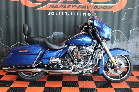 2015 Harley-Davidson Street Glide® in Shorewood, Illinois - Photo 2