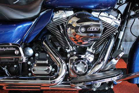 2015 Harley-Davidson Street Glide® in Shorewood, Illinois - Photo 6