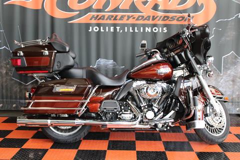 2011 Harley-Davidson Ultra Classic® Electra Glide® in Shorewood, Illinois - Photo 2