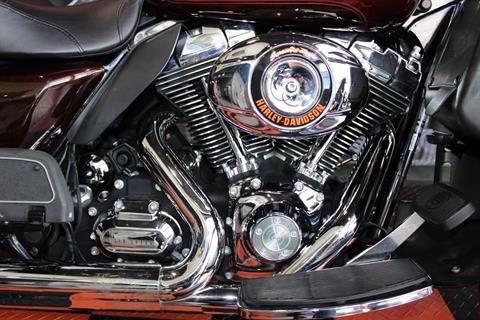 2011 Harley-Davidson Ultra Classic® Electra Glide® in Shorewood, Illinois - Photo 7