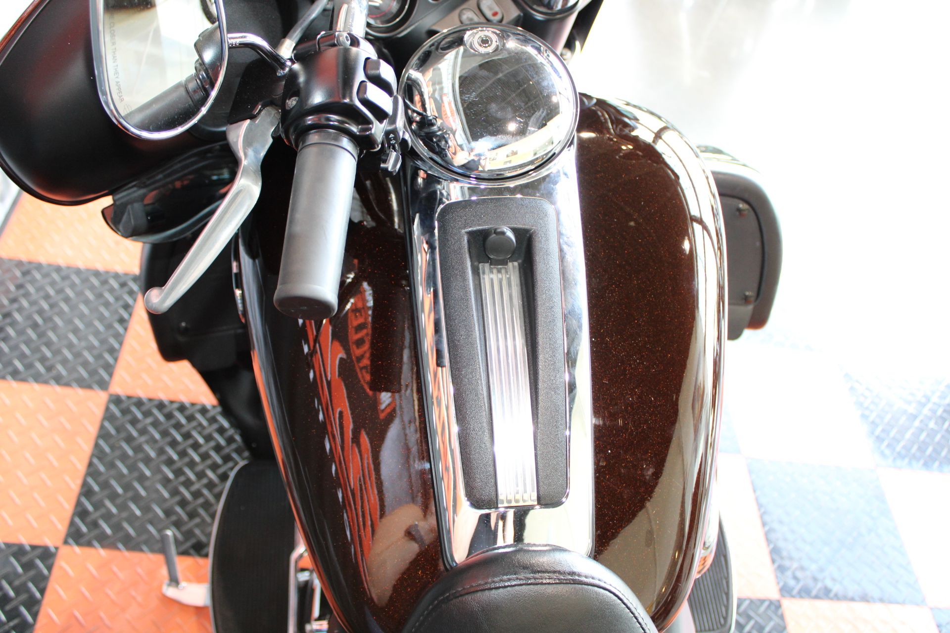 2011 Harley-Davidson Ultra Classic® Electra Glide® in Shorewood, Illinois - Photo 12