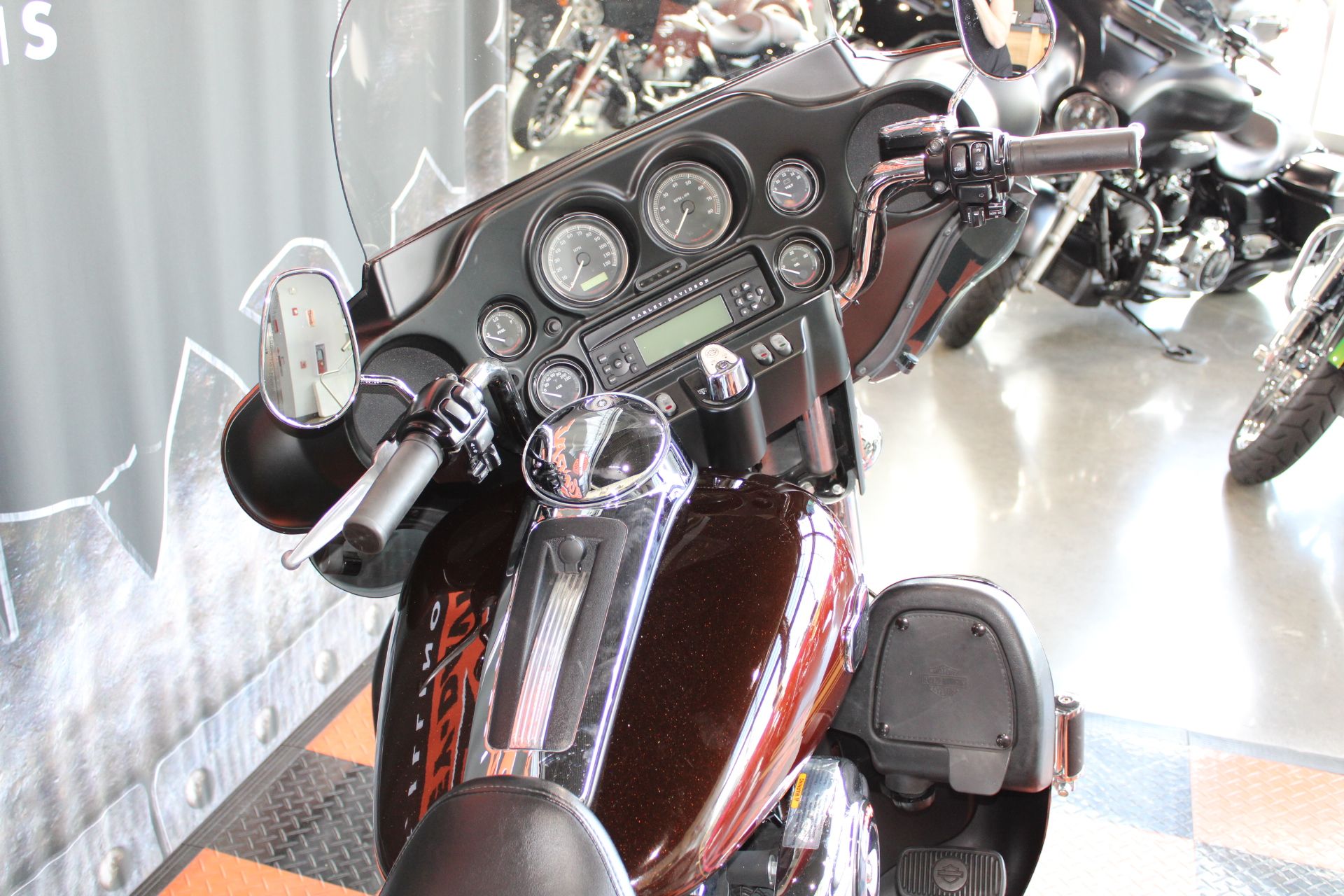 2011 Harley-Davidson Ultra Classic® Electra Glide® in Shorewood, Illinois - Photo 13