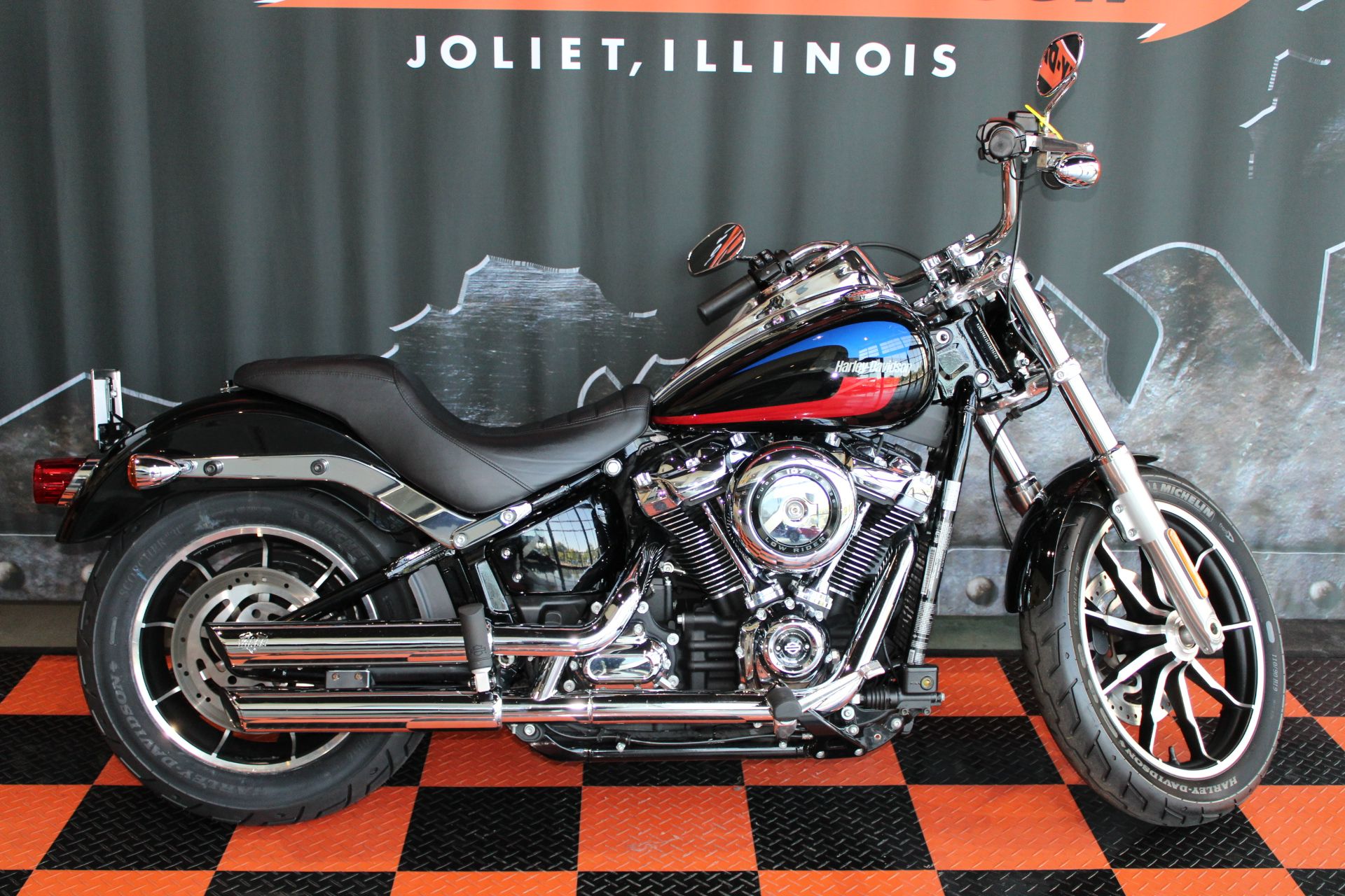 2018 Harley-Davidson Low Rider® 107 in Shorewood, Illinois - Photo 2