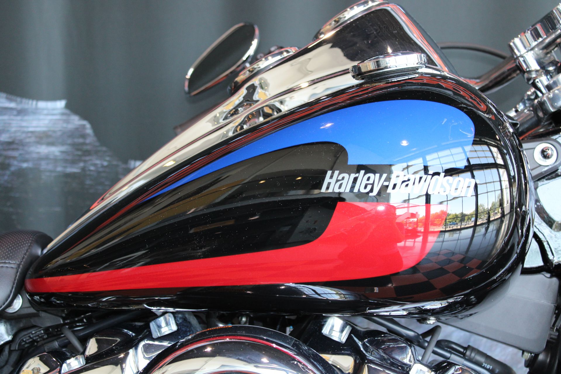 2018 Harley-Davidson Low Rider® 107 in Shorewood, Illinois - Photo 5