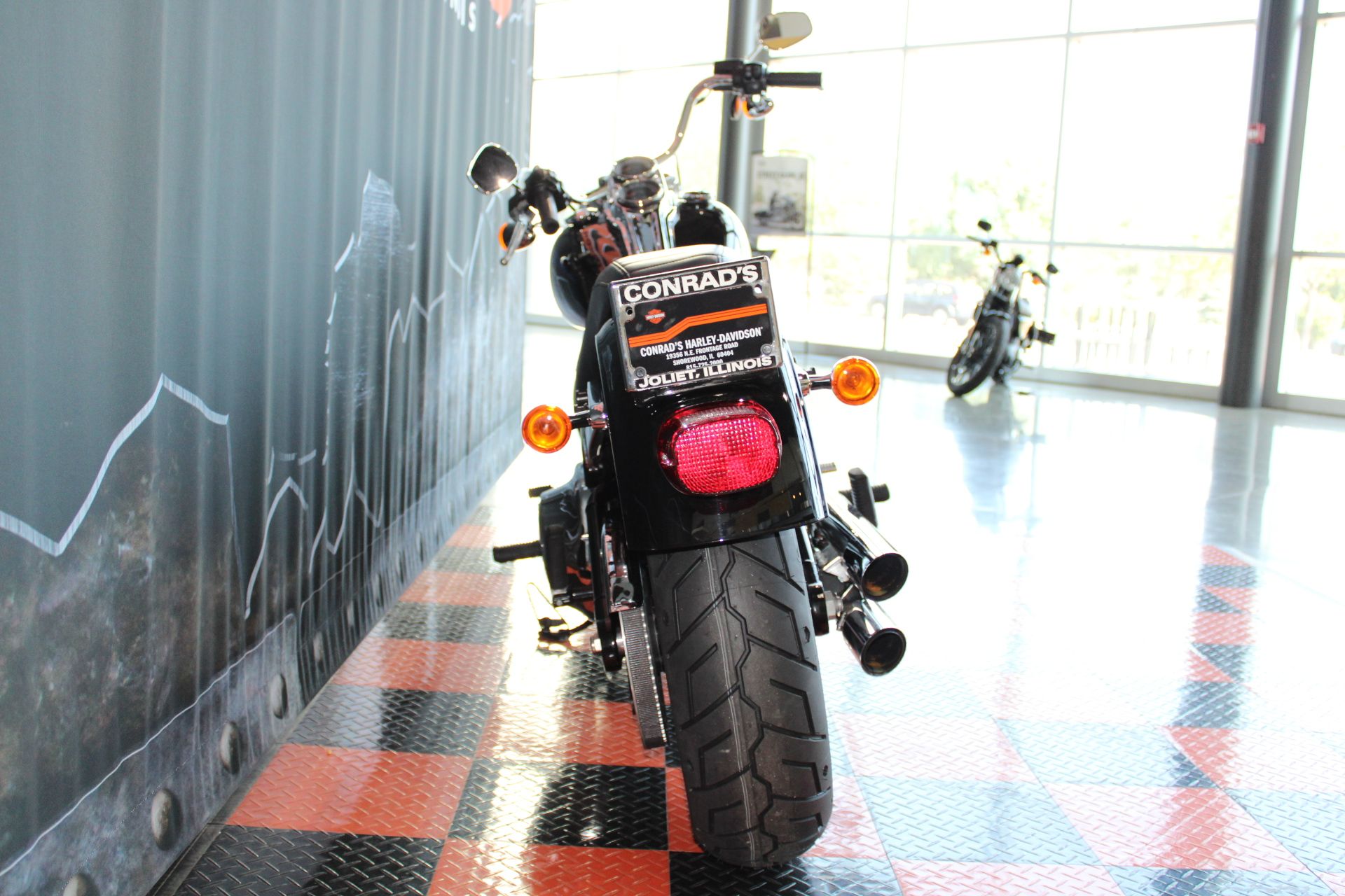 2018 Harley-Davidson Low Rider® 107 in Shorewood, Illinois - Photo 13