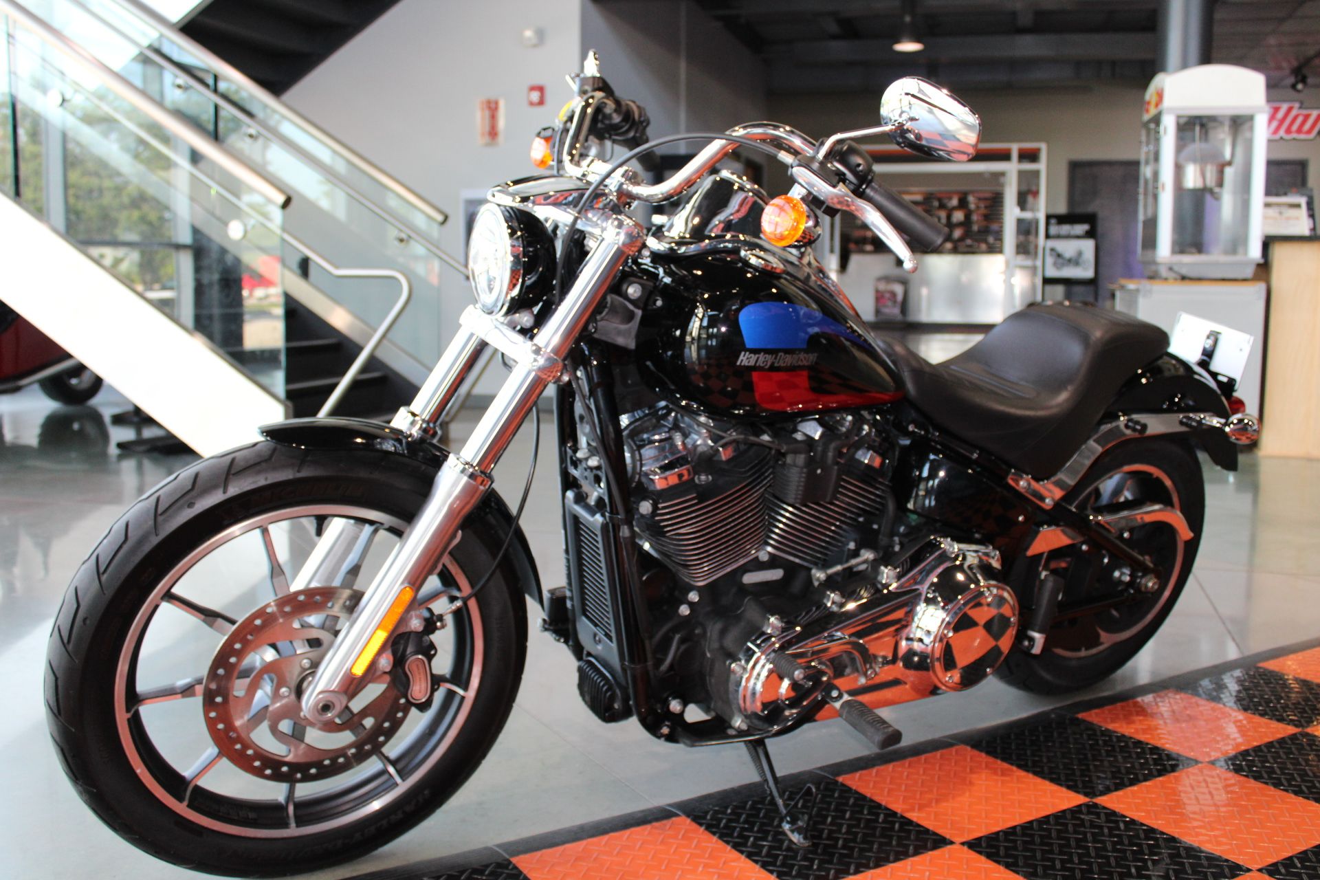 2018 Harley-Davidson Low Rider® 107 in Shorewood, Illinois - Photo 16