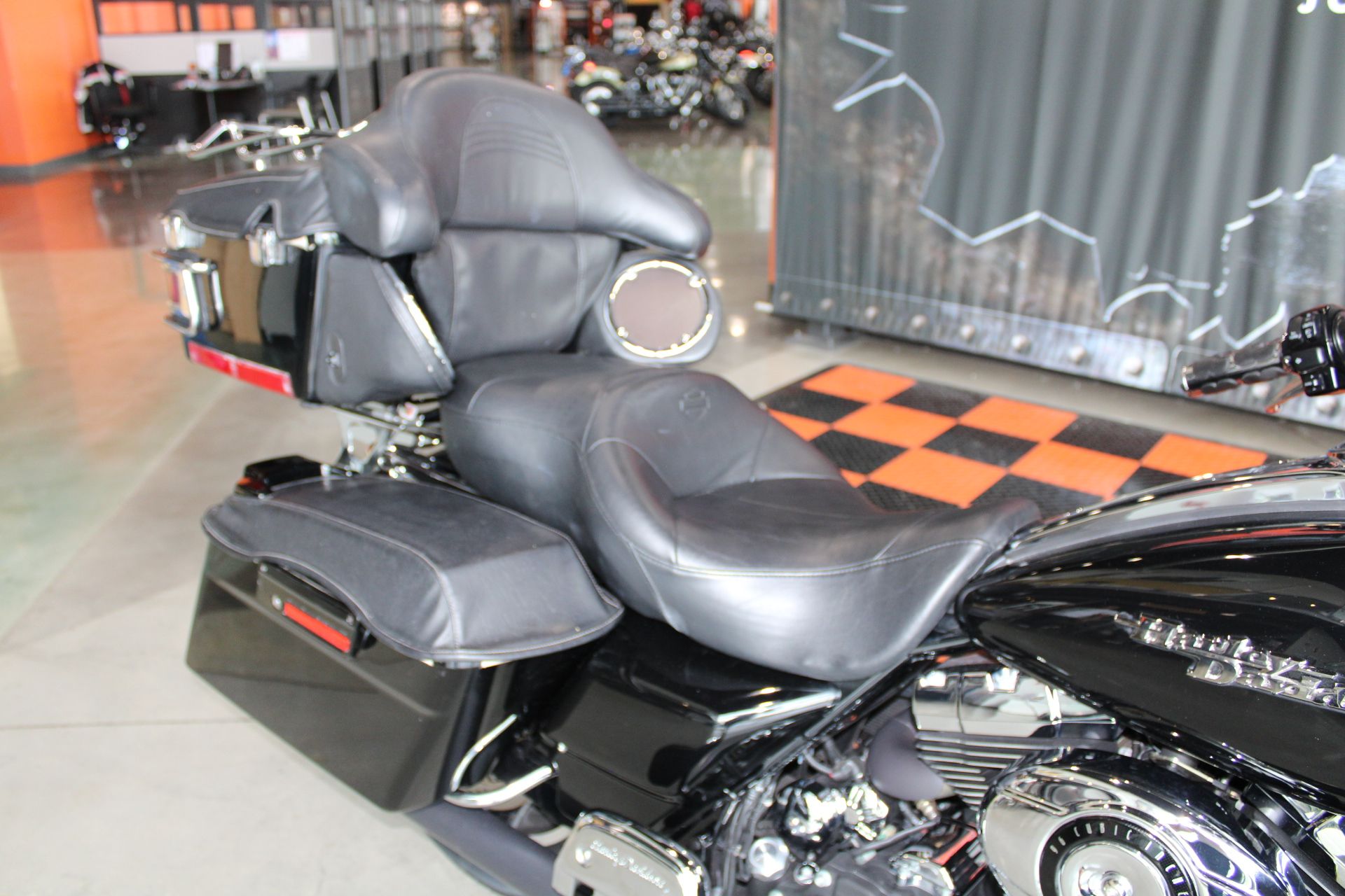 2007 Harley-Davidson FLHX Street Glide™ in Shorewood, Illinois - Photo 6