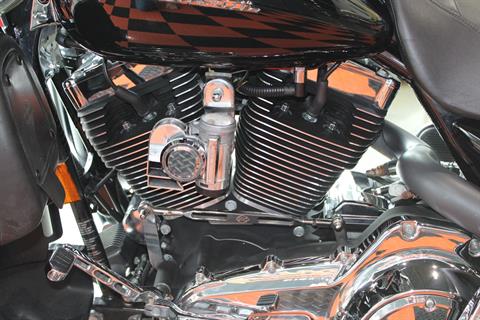 2007 Harley-Davidson FLHX Street Glide™ in Shorewood, Illinois - Photo 16