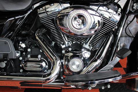 2010 Harley-Davidson Road King® in Shorewood, Illinois - Photo 7