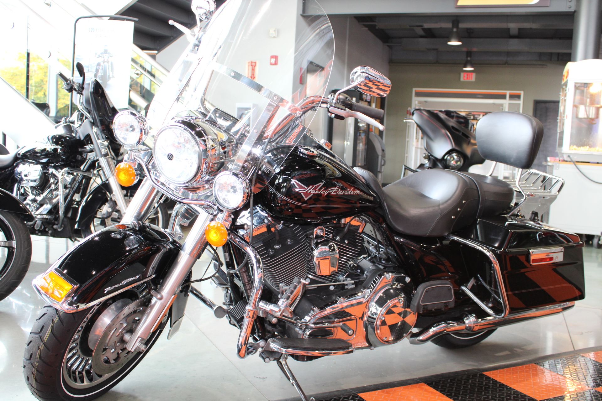 2010 Harley-Davidson Road King® in Shorewood, Illinois - Photo 22