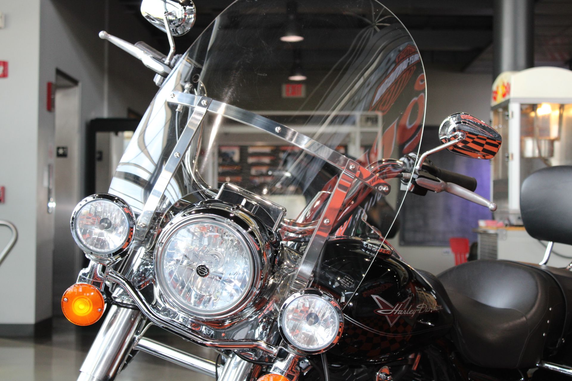 2010 Harley-Davidson Road King® in Shorewood, Illinois - Photo 24
